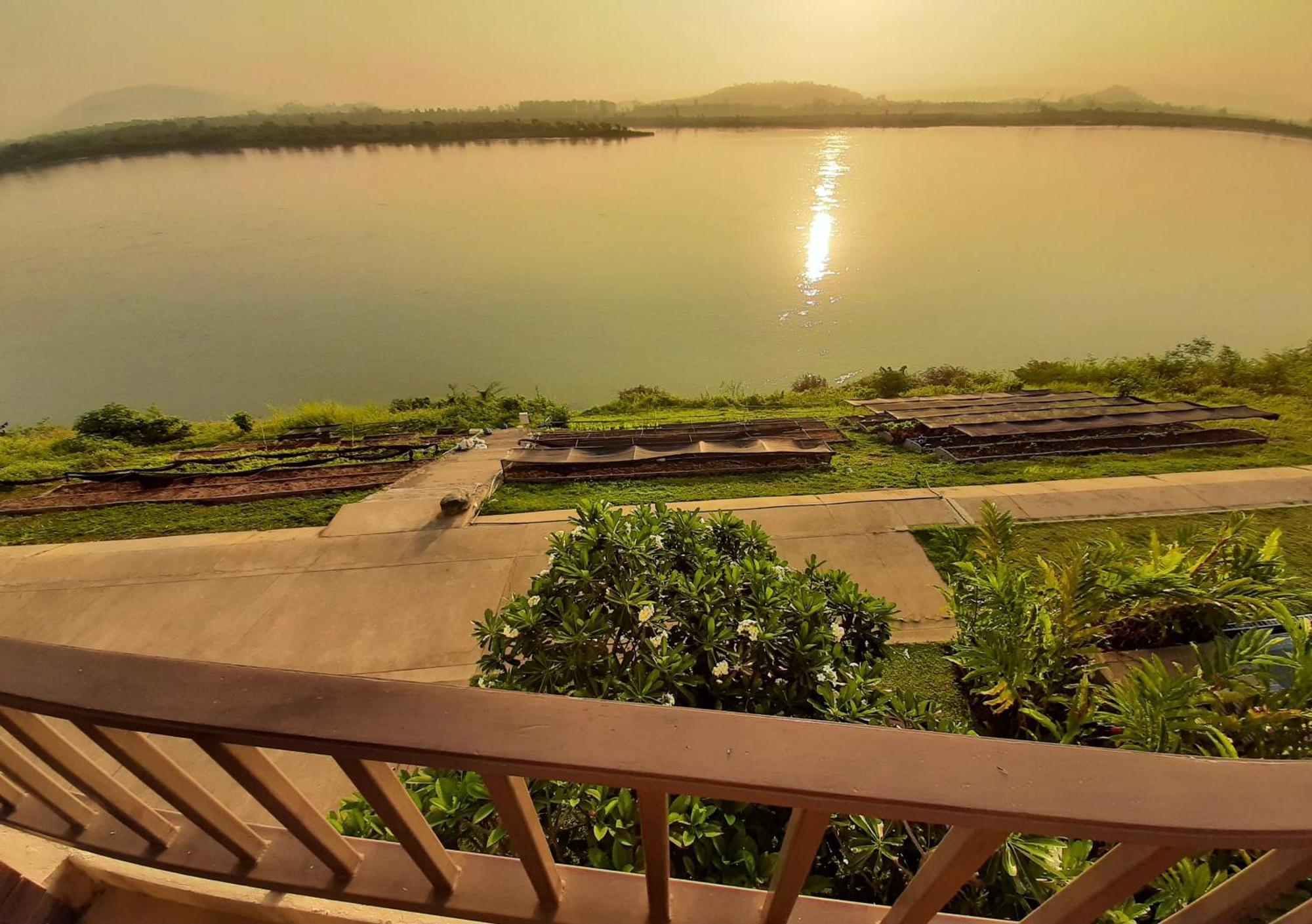 Siam Triangle Hotel Chiang Sean Chiang Saen Exterior photo